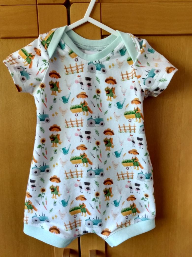 Rompers - 3-6 mth (6-7 kg).   Farm day