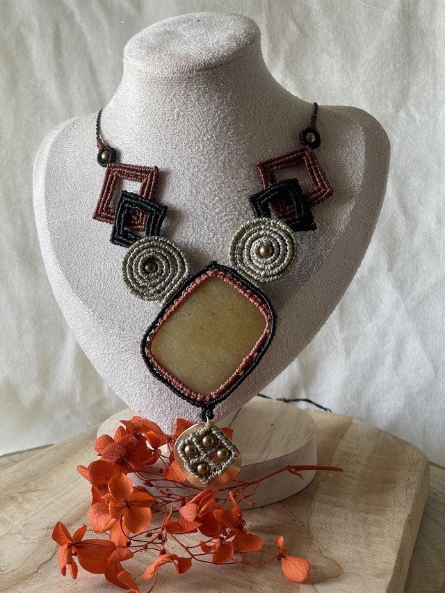 Collier "harmonie sacrée"