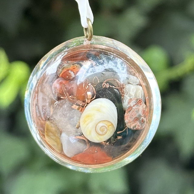 Orgon’it n*14 (taille moyenne) brisures de 7 chakras 639 Hz