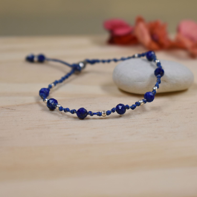 Bracelet chakra du 3e oeil en lapis lazuli et fil bleu lapis