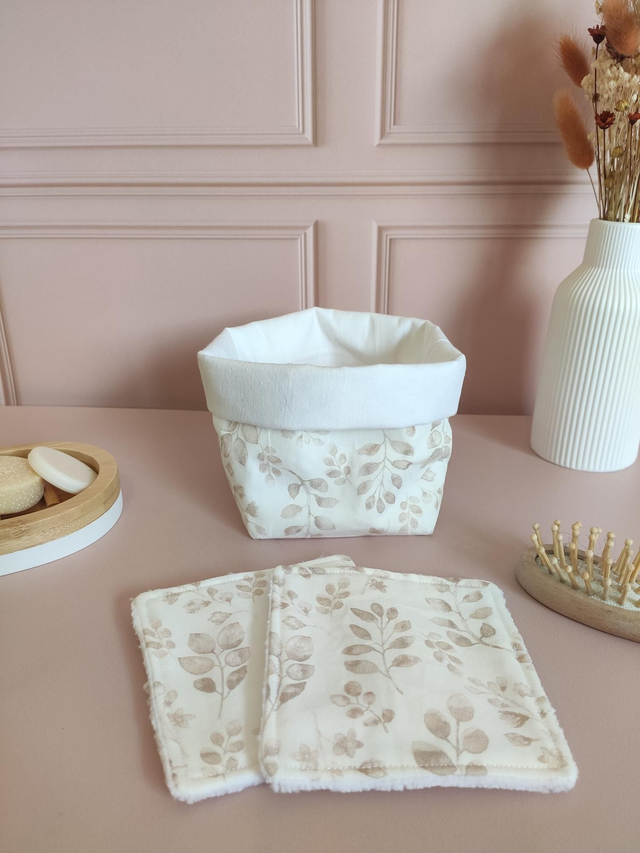 Les lingettes et leur panière