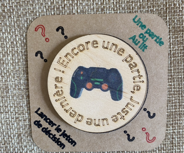 Pièce de décision jeton en bois gamer gaming Encore une partie ou au lit ? 
