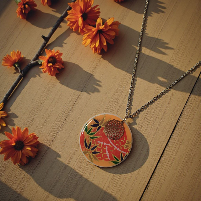 Collier acier inoxydable motifs japonais orange