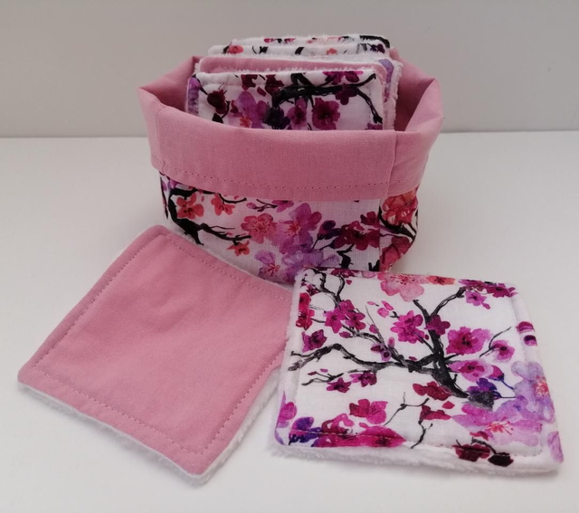 Carrés démaquillants polaire et panière assortie 