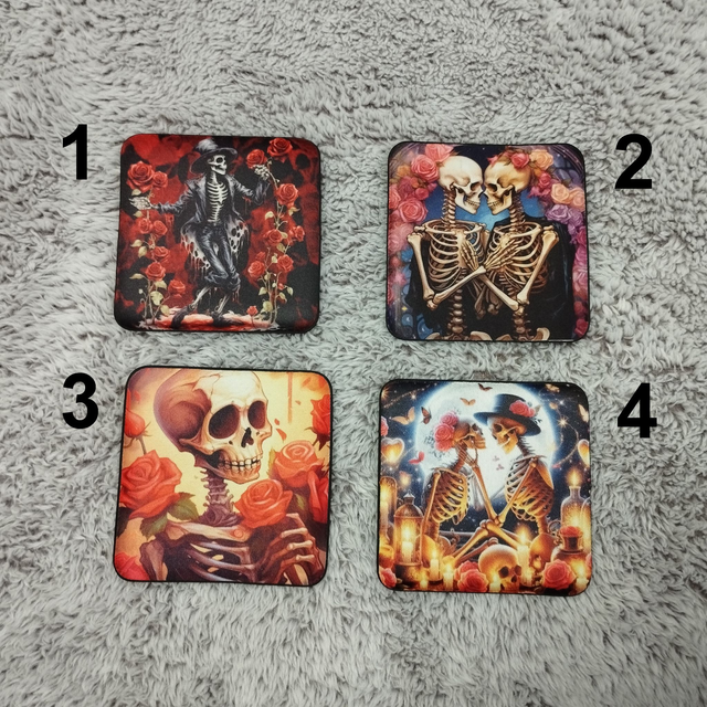 10. Set de 4 pièces - Têtes de mort