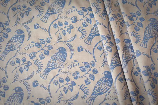 Tuvi patterned paint roller