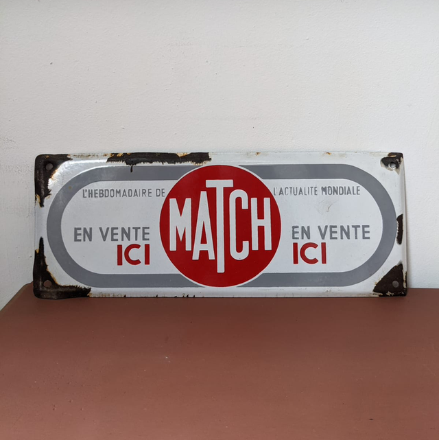 Plaque émaillée publicitaire « Paris Match »