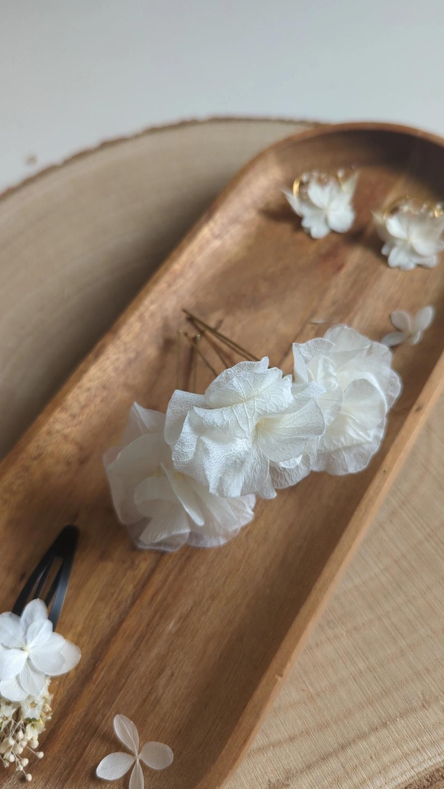 Epingles à cheveux hortensia blancs - Cotton Bloom 1