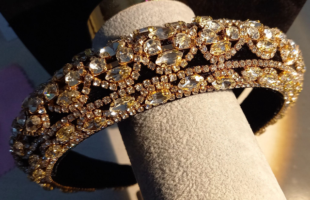 Diadem // Tiara // Haarreif,   Nr. 1