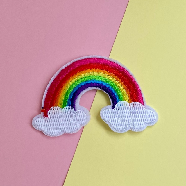 Patch thermocollant arc en ciel et nuages