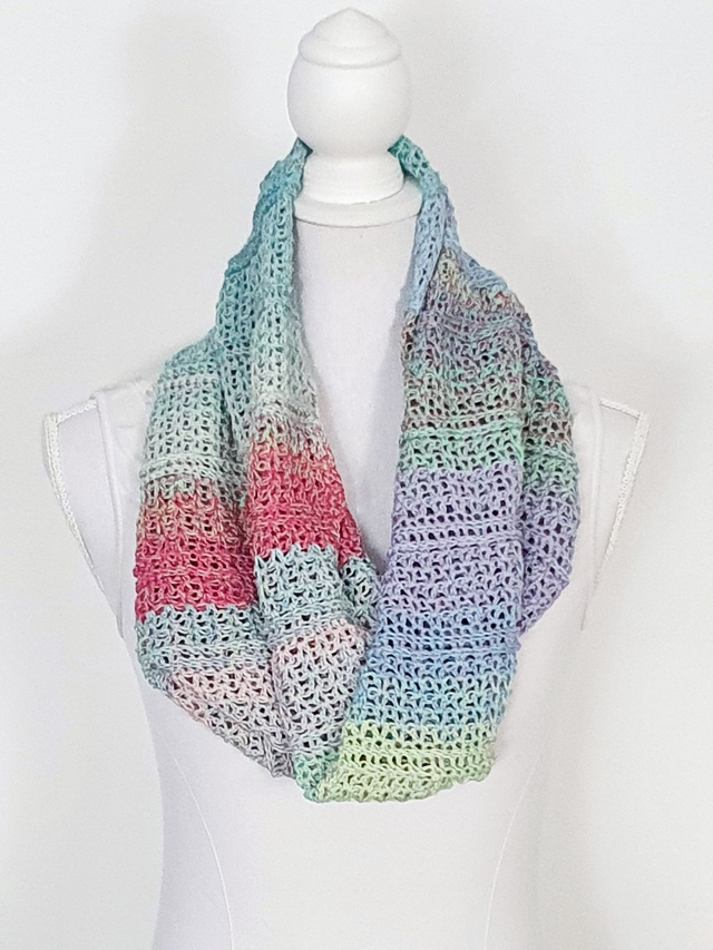 Col sjaal gehaakt - handgemaakt multicolor katoen zomerse pastelkleuren