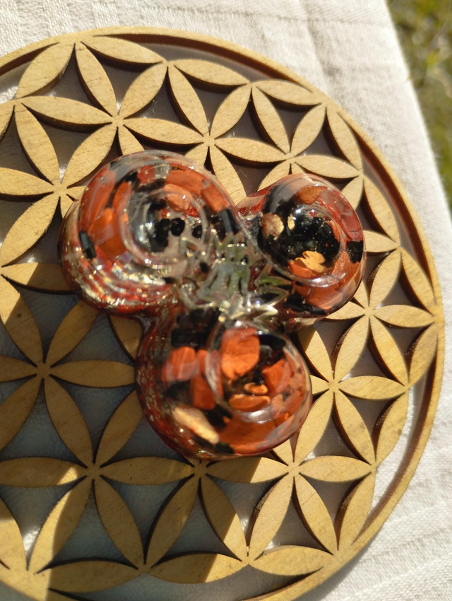 Orgonite triskel Ancrage 