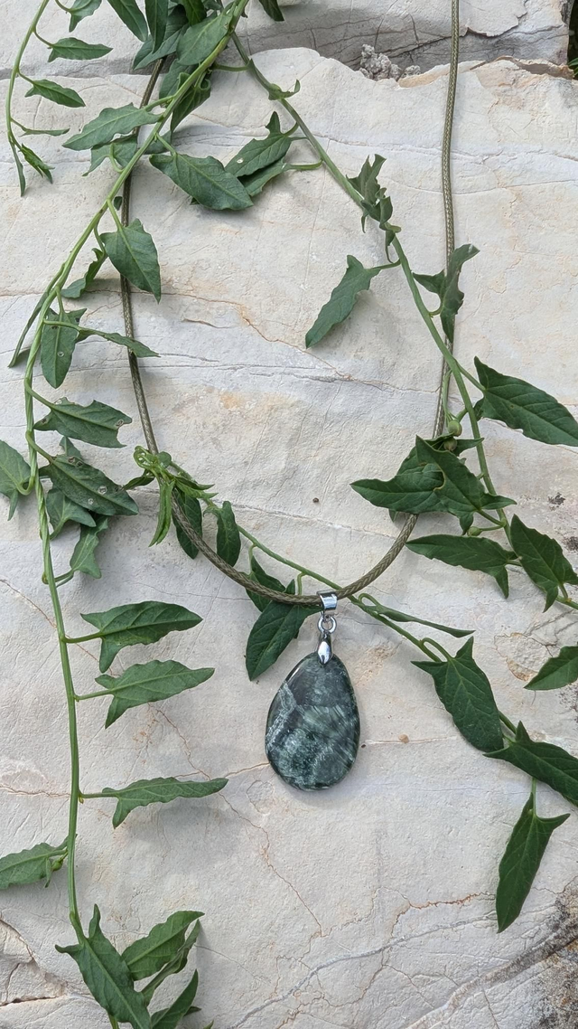 Pendentif Serpentine 
