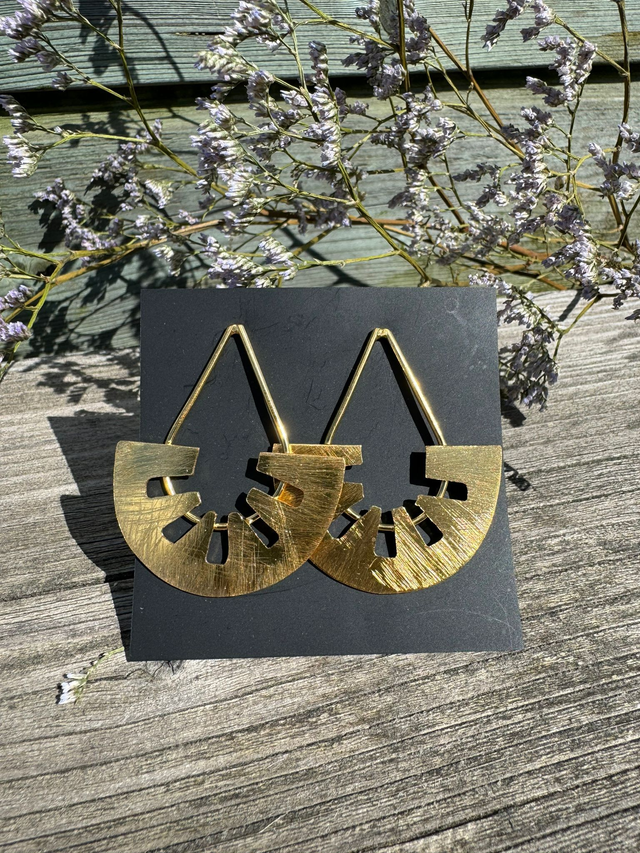 Large bold earrings - brass