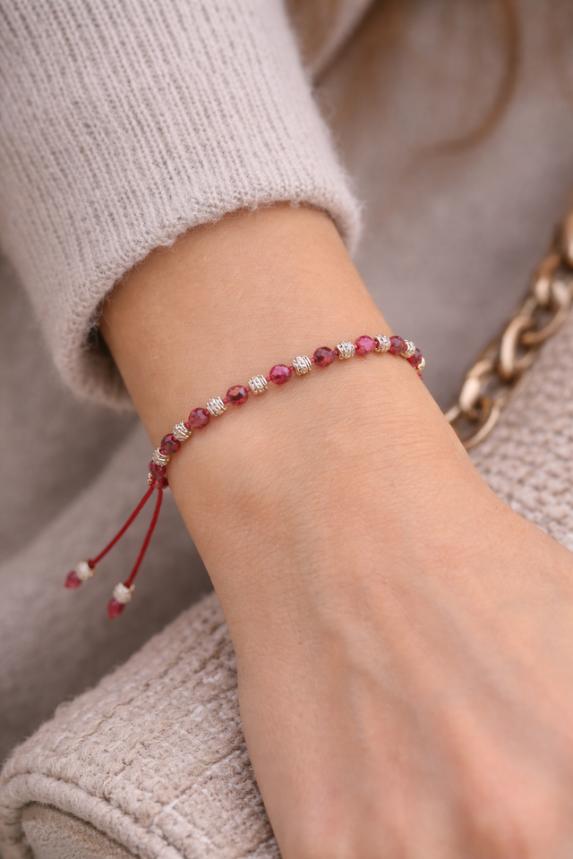 Bracelet "Éclat Royal et Force Intérieure" – Rubis