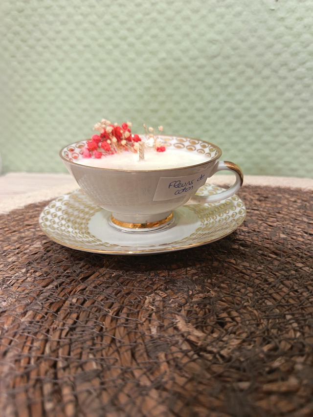 Tasse blanc et doré "Fleurs de coton"