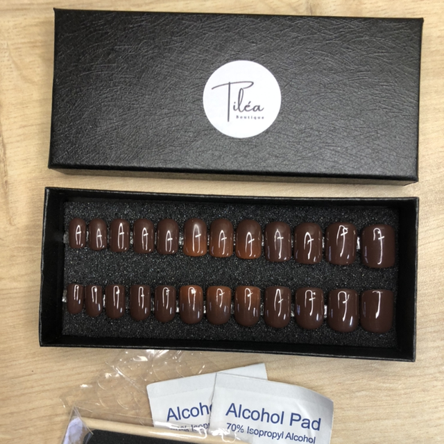 Press on nails small square  chocolat 