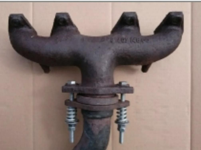 Petrol engine exhaust bolt kit