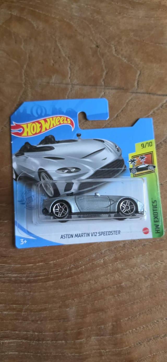 Aston Martin v12 speedster