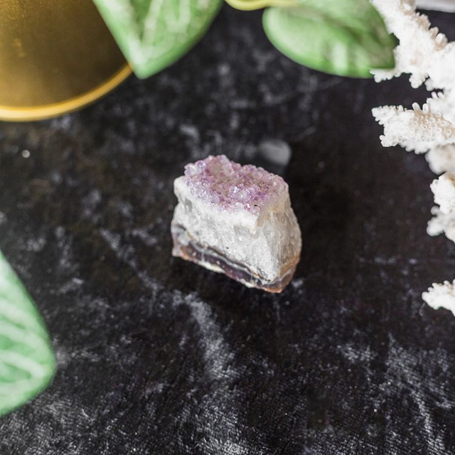 Amethys Car Vent Clip Raw Medium