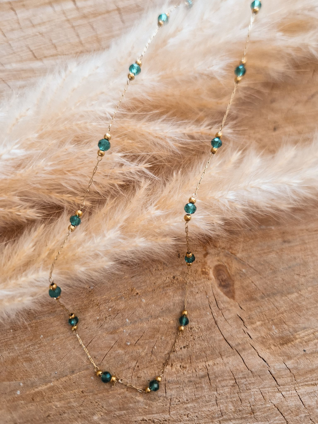 Collier perlée "L'élégant" - Modèle doré et vert émeraude