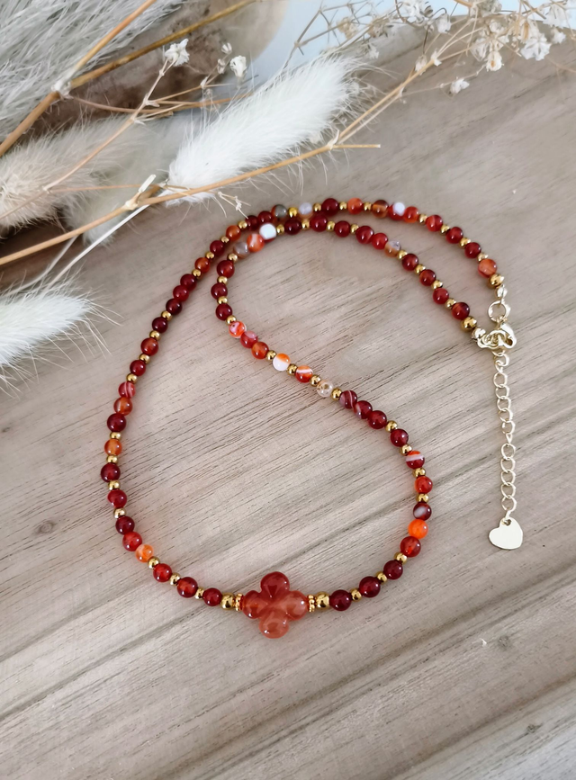 A Collier "Trèfle" Cornaline