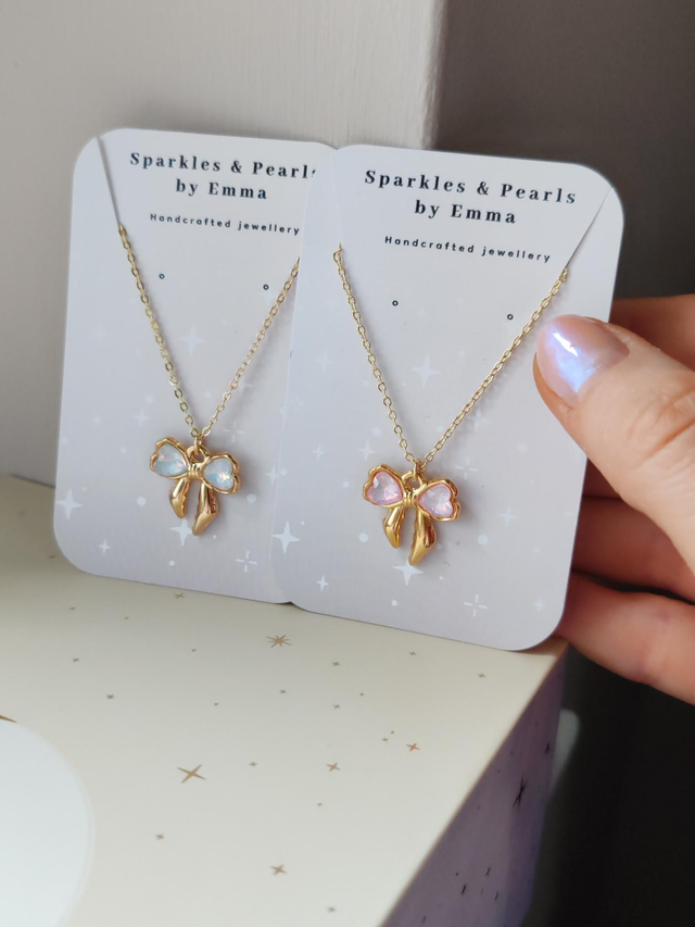 Sparkle bow necklace