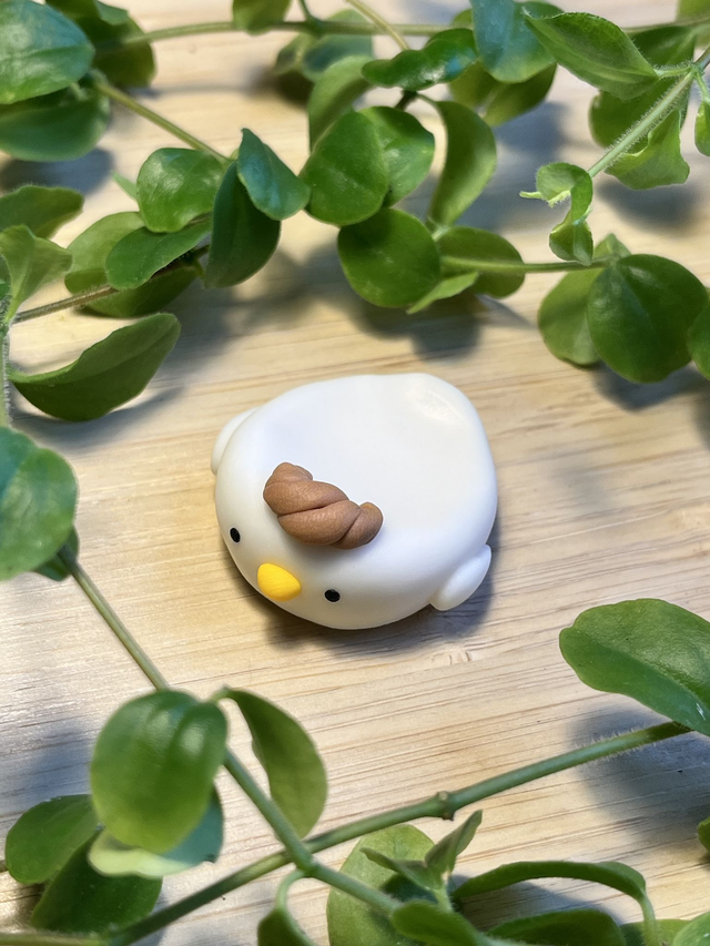 Oro-sten i Polymerlera – Handgjord Dekoration & Trygghetsobjekt