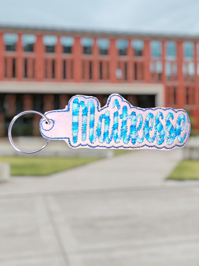 Porte clef maîtresse bleu foncé 