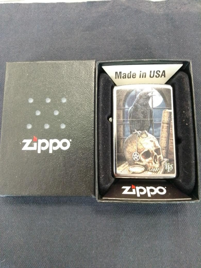 Raven &amp; Skull Genuine Zippo Lighter 