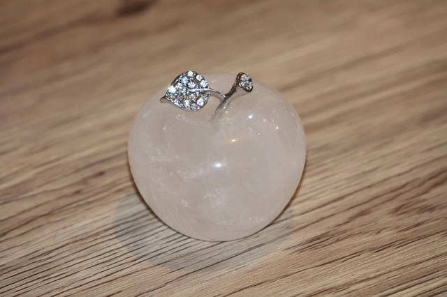 Pomme pierre naturelle Cristal de Roche - 45 mm