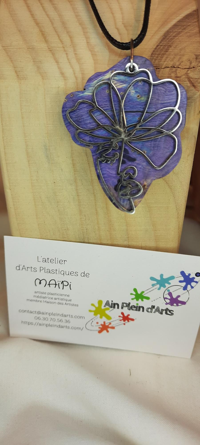 Collier visage de charme