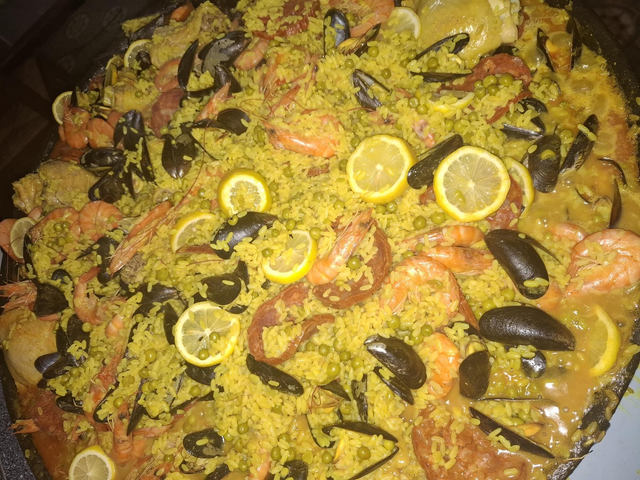Paellas fruit de mer 50 personnes 