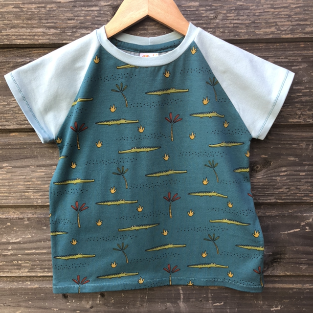 T-shirt manches longues 6-8 ans «Crocos bleus»