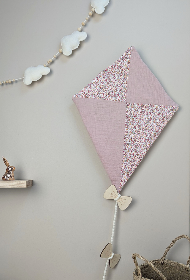 Décoration cerf-volant - rose pâle et liberty