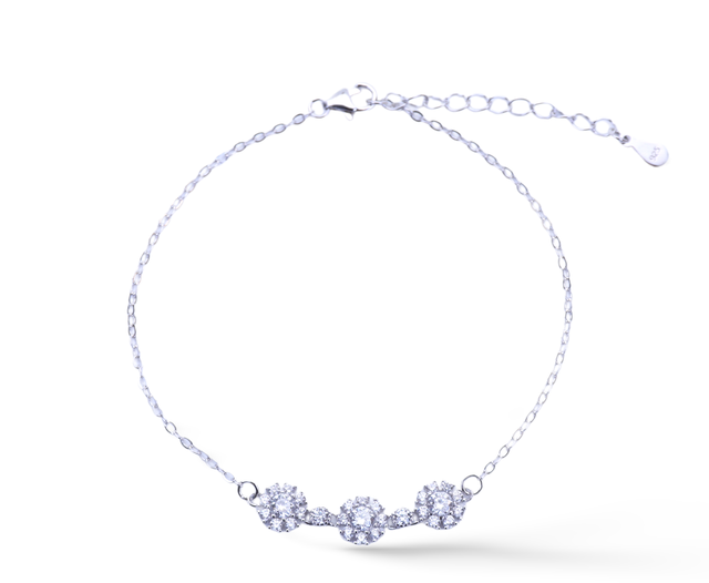 Florales Ankerkettenarmband mit funkelnder Leichtigkeit - Adele