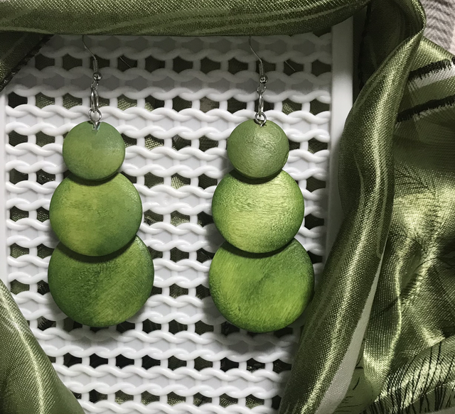 Green Dangling Earrings- GDE69