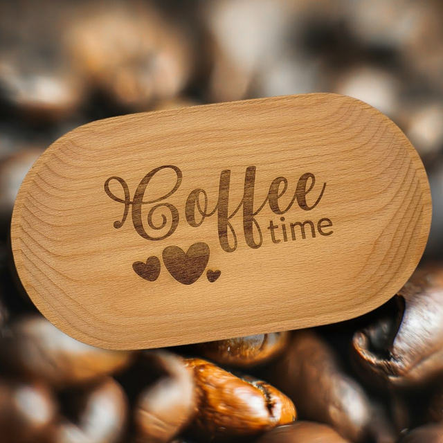 Koffie serveerplankje met plek voor een koek(je)