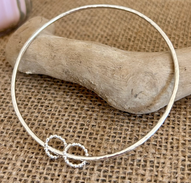 Hammered Bubble Ring Charm Bracelet