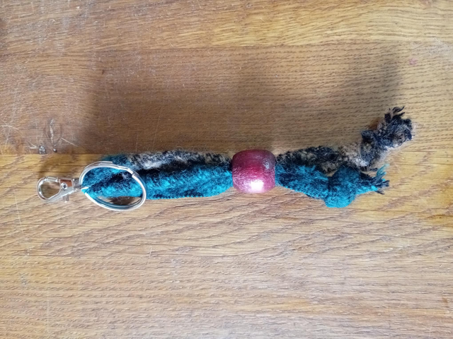 Beaded material keyring style 2