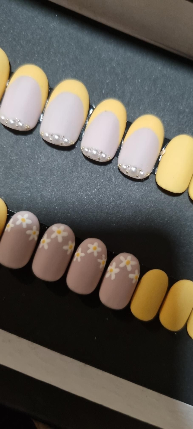 Yellow matty bijou oval xs