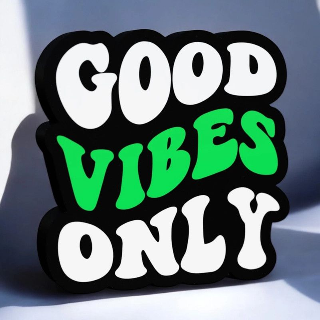  Lampe Good Vibes Only LED - Une touche positive et lumineuse pour ta déco !