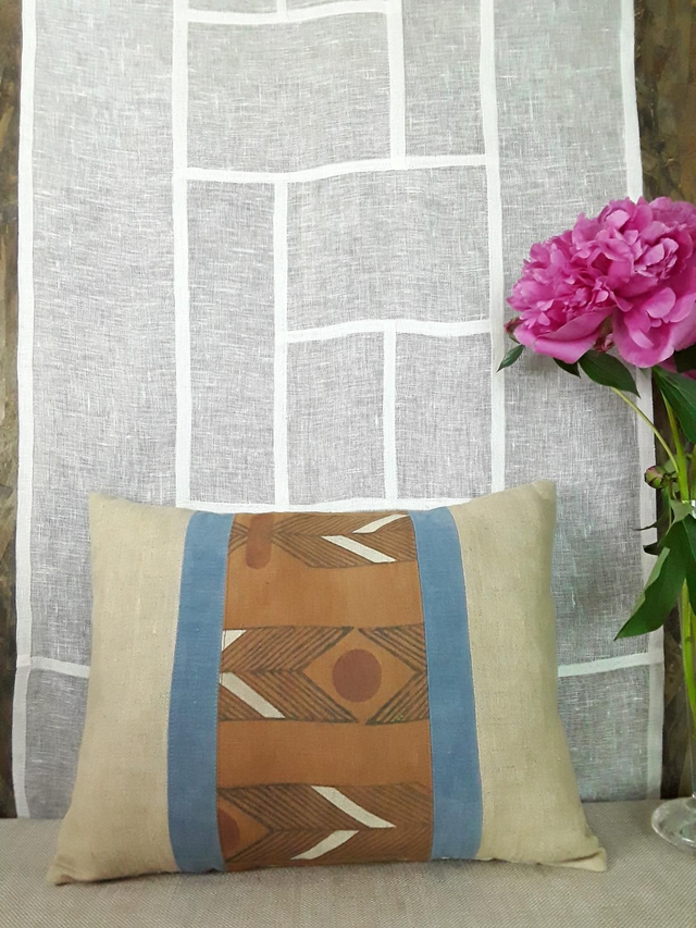 Coussin en lin teinté à l'indigo et à l'acacia à cachou collection PATCHWORK 