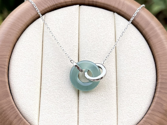 Pendentif Eternity 