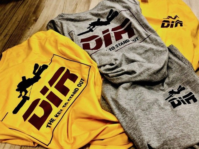 T-Shirt, Uomo. Gialla o Grigia