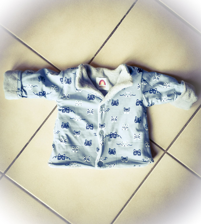 E* 12/18 MOIS veste DOUDOU réversible blue CATS