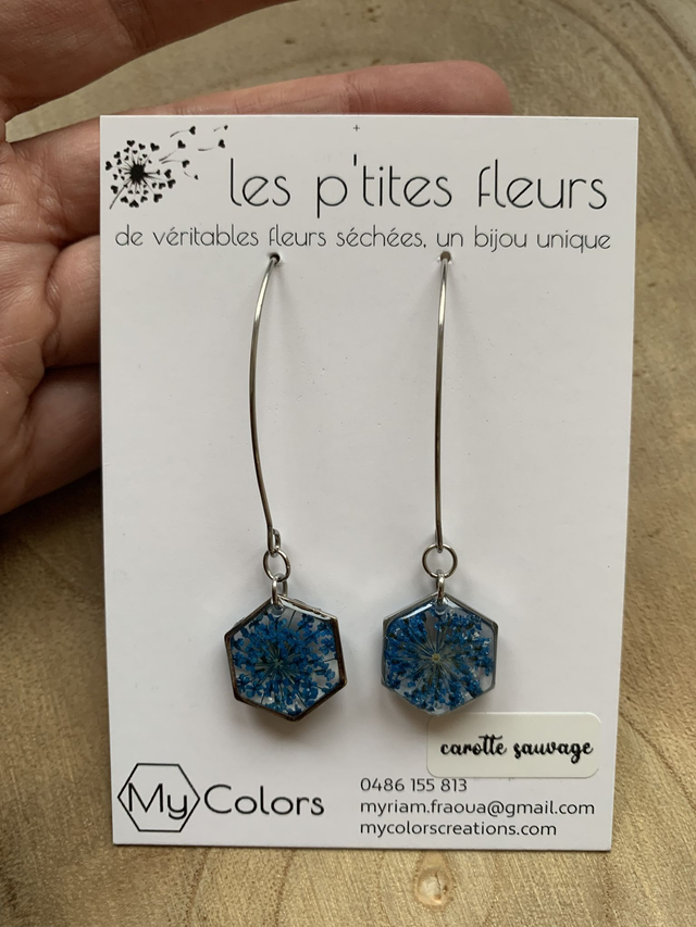Bleues : boucles d'oreilles pendantes