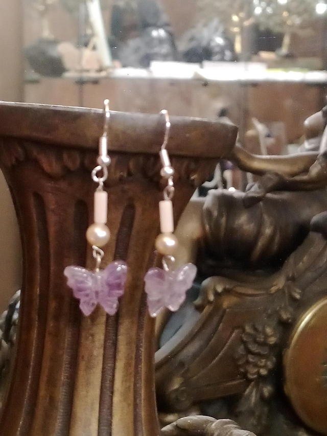 Boucles d'oreilles améthyste, perle de culture, corail, argent 925/100.