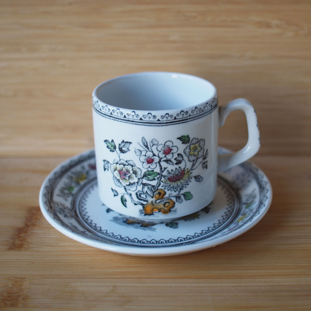 Wood &amp; Sons | Kop (diameter 6 | hoogte 7 cm) en Schotel (diameter 13,5 | hoogte 1,5 cm) met &#039;Dorset&#039; motief in diverse kleuren | Vintage