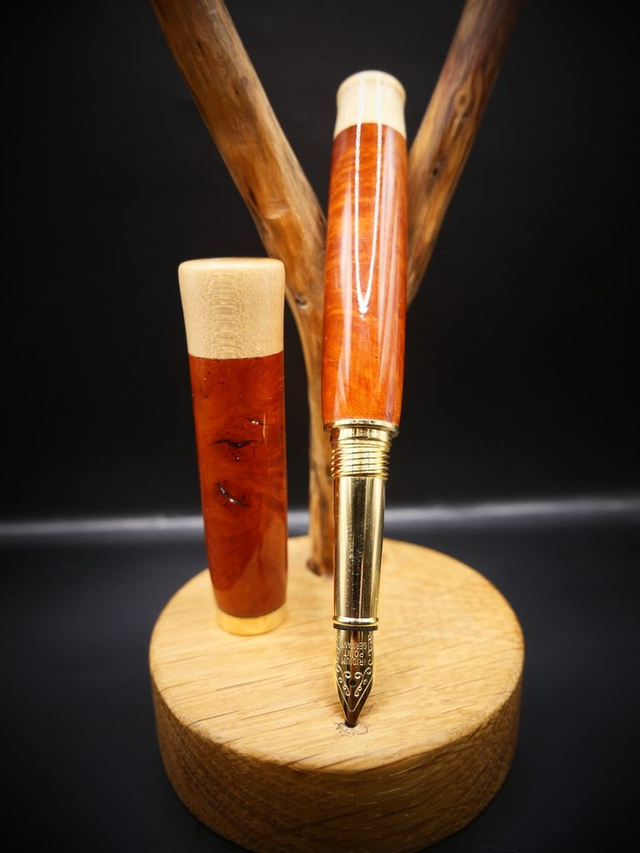 Stylo plume borgne racine de Bruyère